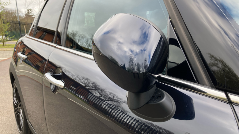 MINI Hatchback 1.5 Cooper Exclusive 5dr Auto [Comfort/Nav Pack] Petrol Hatchback